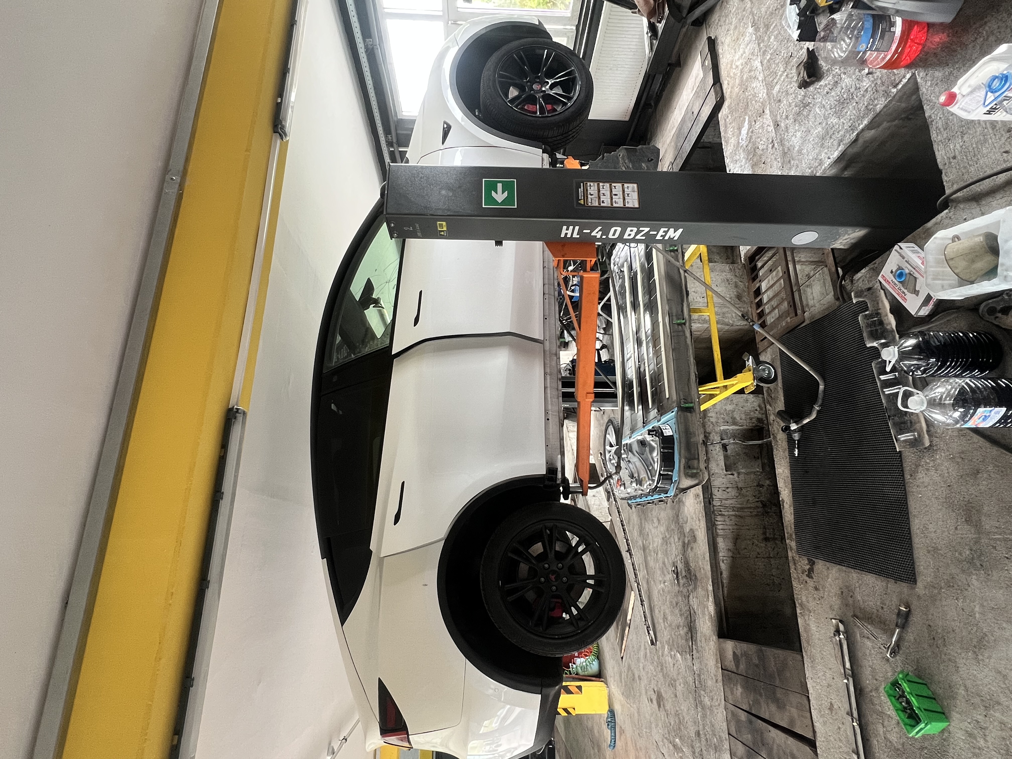 Ремонт Tesla в Витебске!
